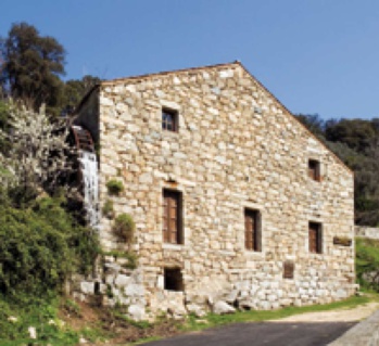 Moulin "U Fragnogu" de Sainte Lucie de Tallano Moulin "U Fragnogu" de Sainte Lucie de Tallano