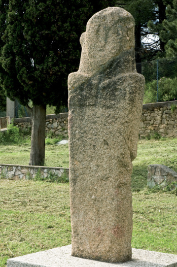 Statue-menhir d’Appriciani. Statue-menhir d’Appriciani.