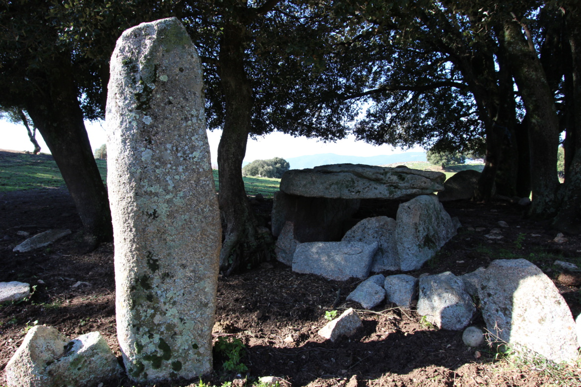 Dolmen Dolmen
