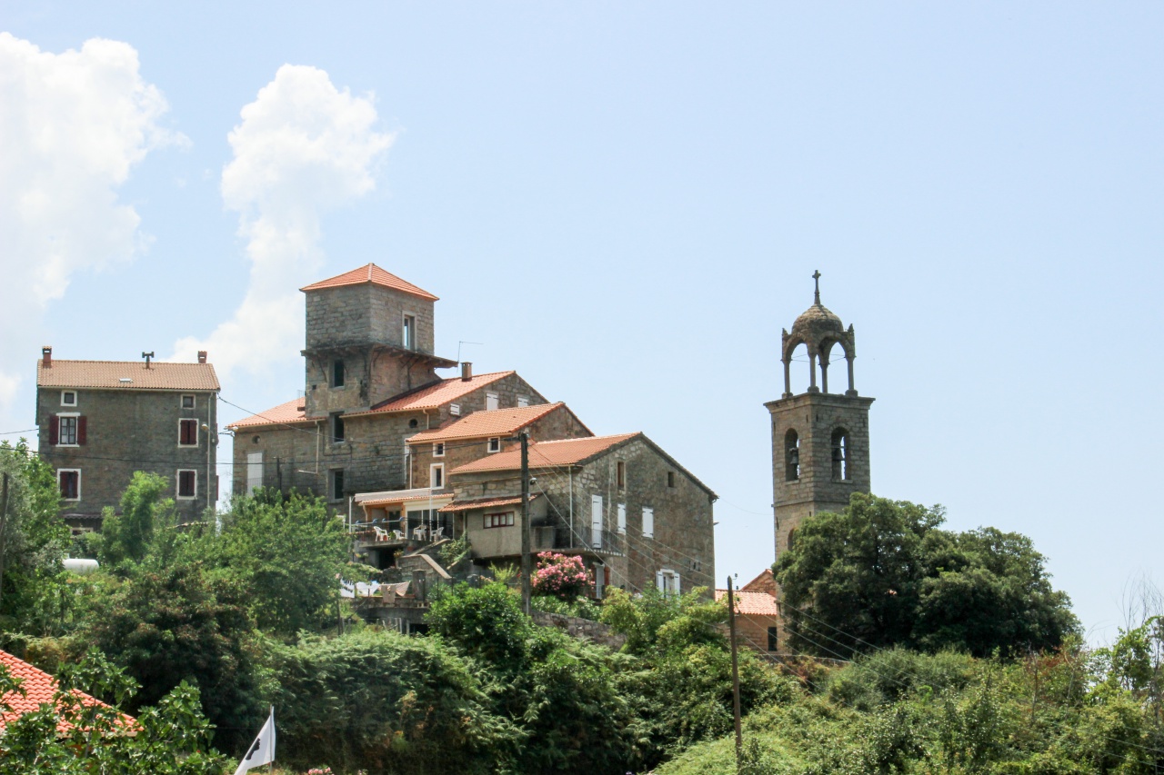 Azilone Ampaza (Azilonu Ampaza)